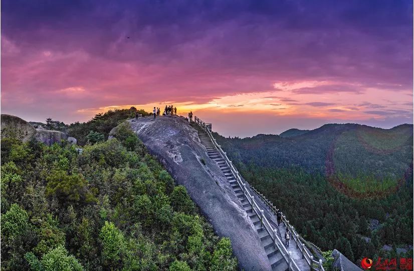 畅游夹江：尽览最新旅游胜地指南